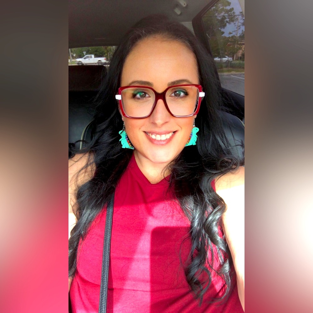 Meet your Posher, Kelly